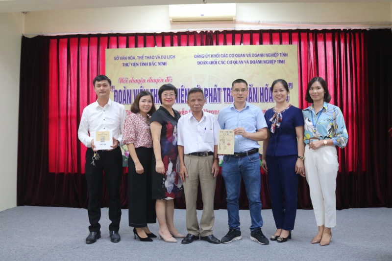 Thư viện tỉnh Bắc Ninh tổ chức Nói chuyện chuyên đề: “Đoàn viên thanh niên với phát triển văn hóa đọc”
